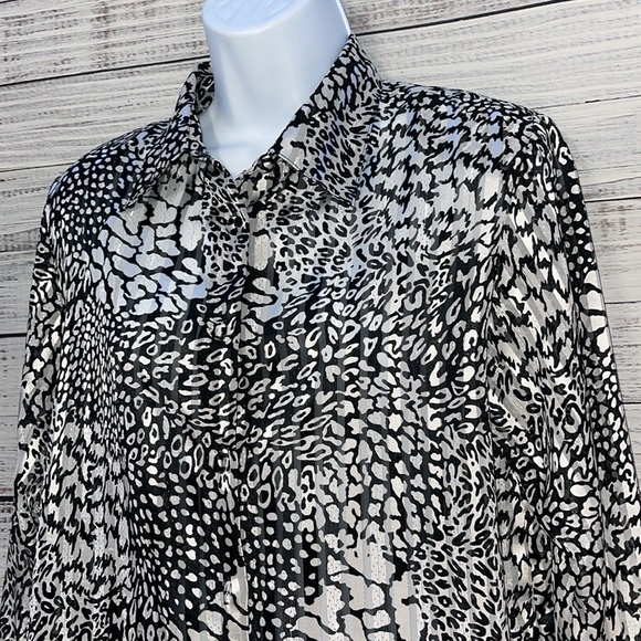 Yves St. Clair Button Down Blouse Black & White Animal Print | Size 8 - Picture 2 of 9